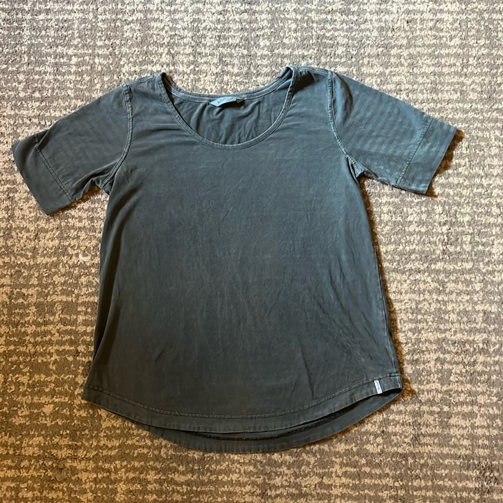 Woolrich Women’s tshirt size large.